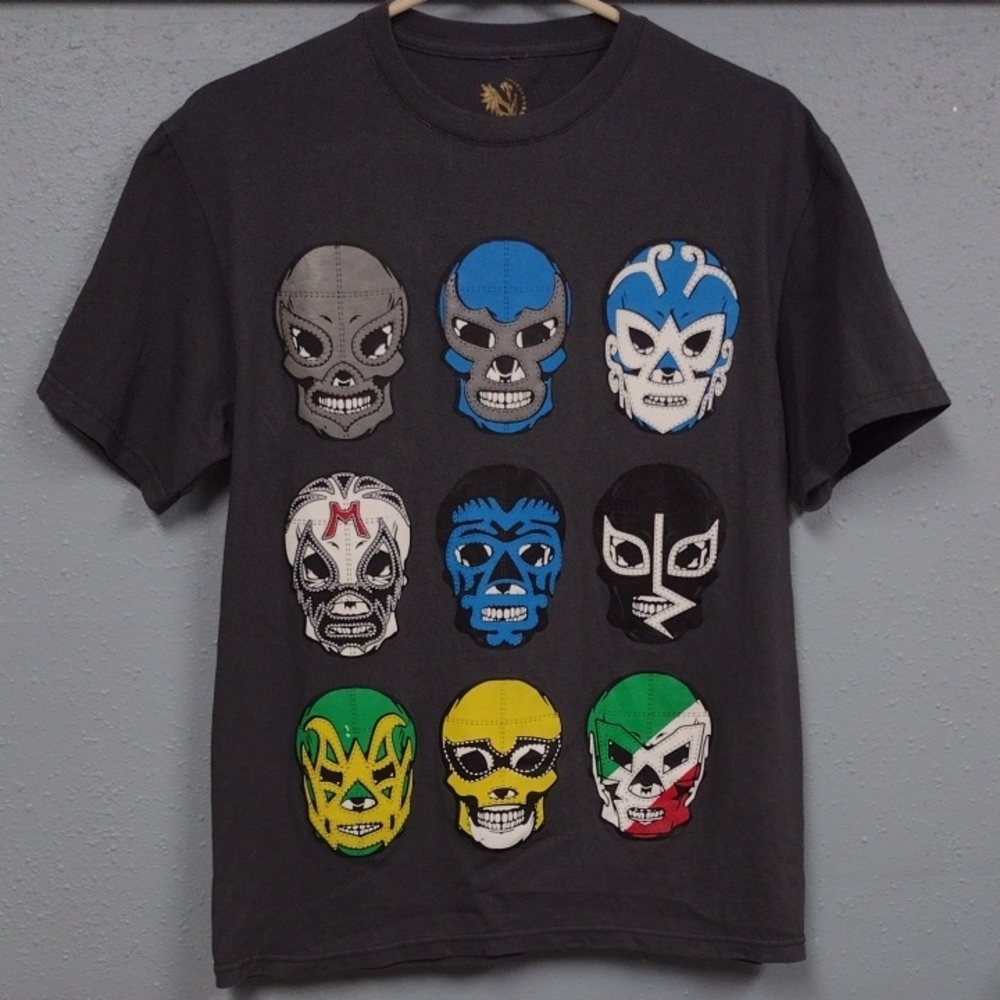 La Marca Que Viste La Lucha Libre. Men's Mask Graphic Tee - Charcoal